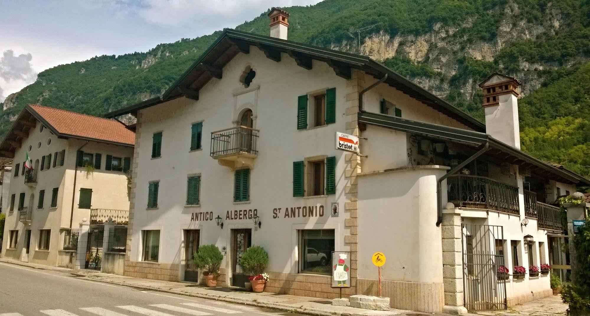 Antico Albergo Sant'Antonio Fonzaso 외부 사진